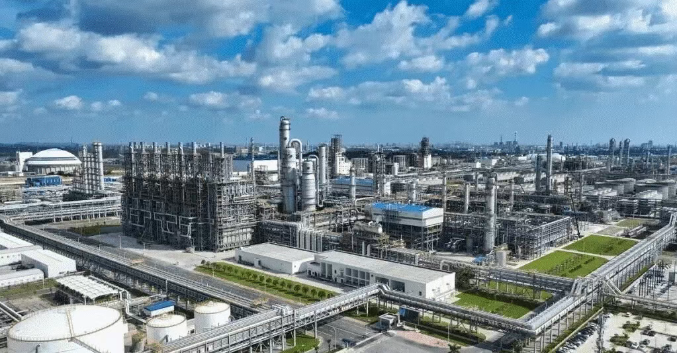 广西石化项目投料开车成功 以诚为本赢在诚信9001十一台设备覆盖生产全流程